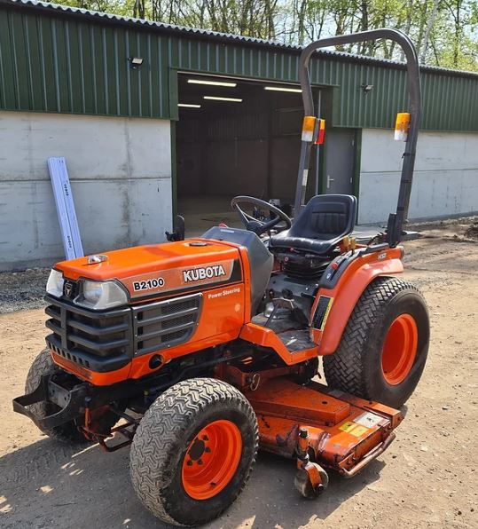 Kubota B2100 Compact Utility Tractor Price, Specs