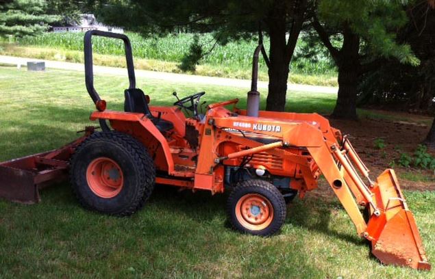 Kubota L2250 Specs, Price, Oil Capacity, Problems, Reviews